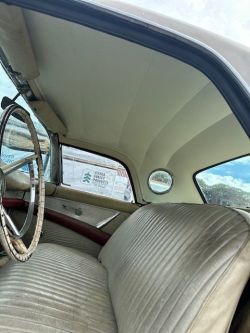 1957 FORD   Thunderbird    312 V8 4V auto 